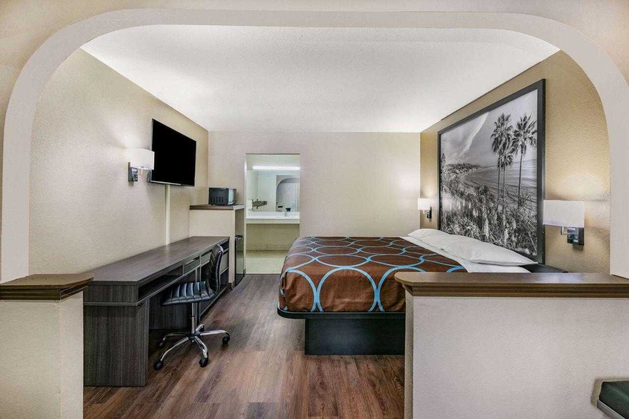 Motel Super 8 By Wyndham Moss Point Exteriér fotografie